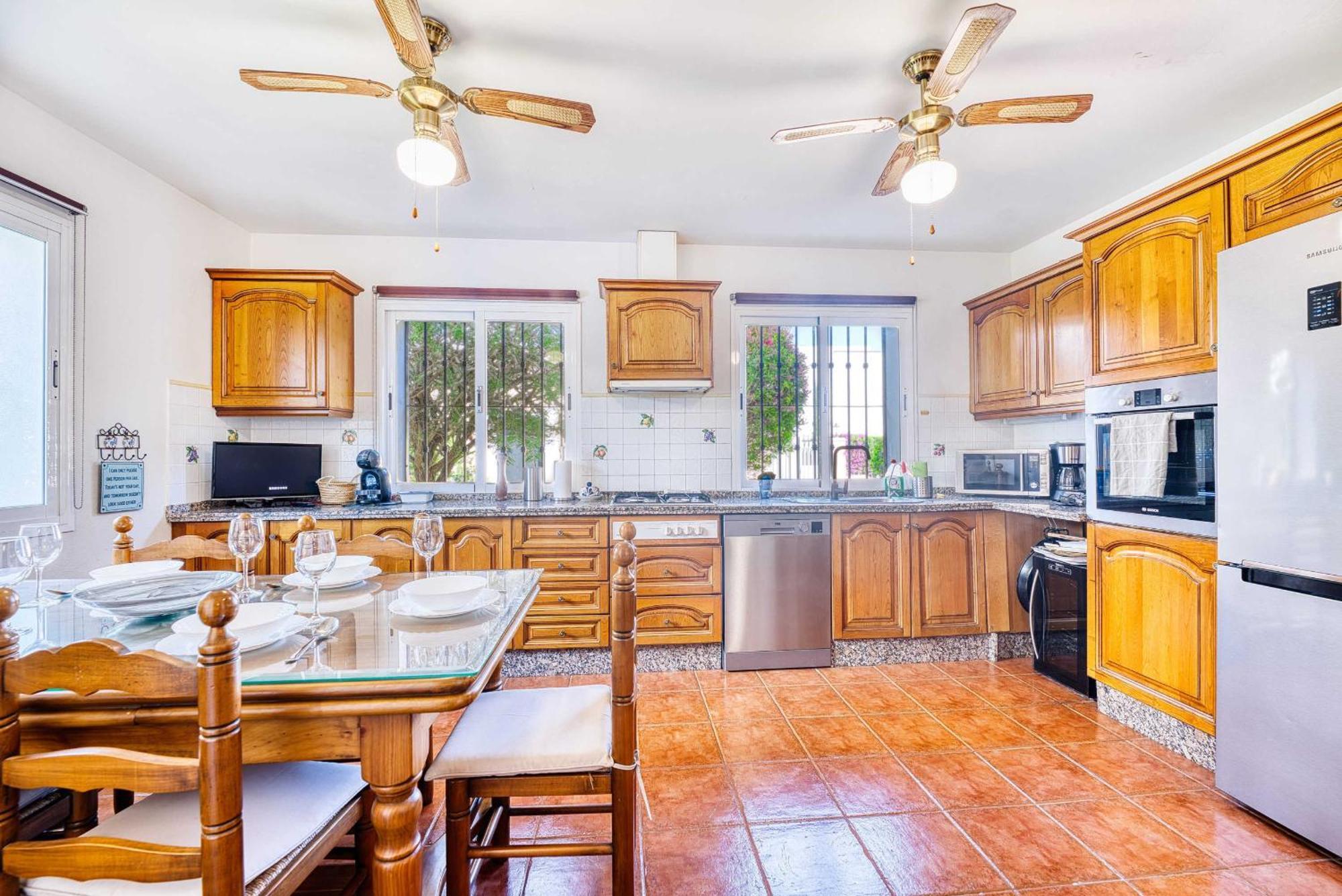 אסטפונה 1106 Marbella Large Family Villa מראה חיצוני תמונה