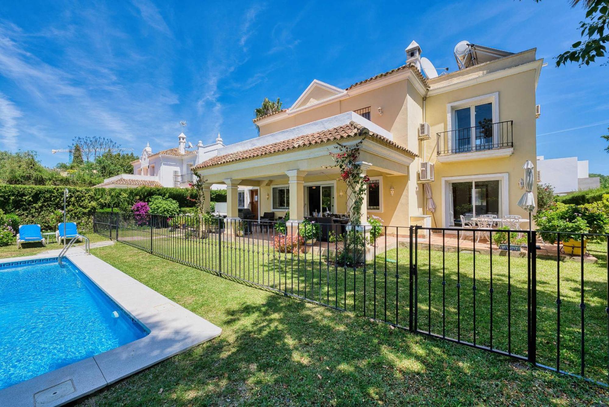 אסטפונה 1106 Marbella Large Family Villa מראה חיצוני תמונה